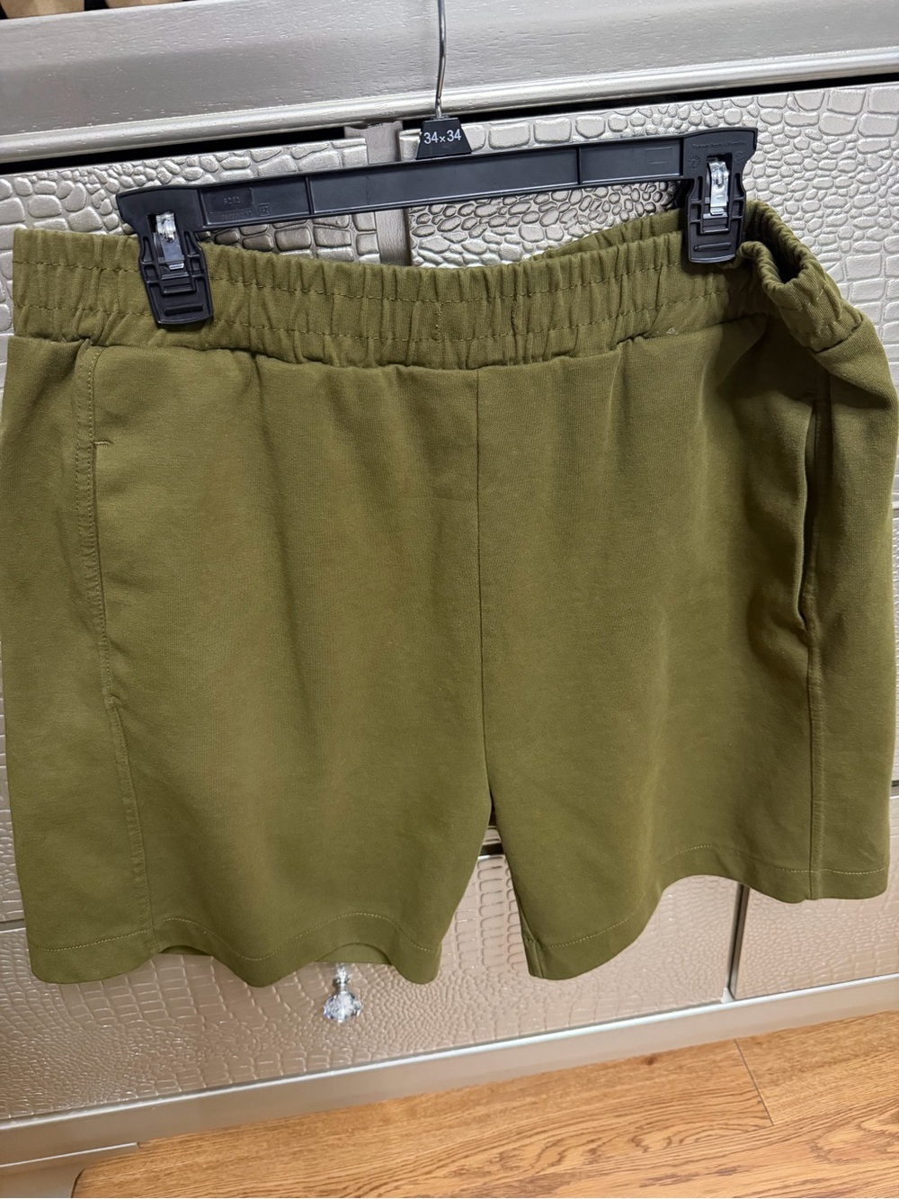 Zara Olive Green Athletic Pull-On women’s